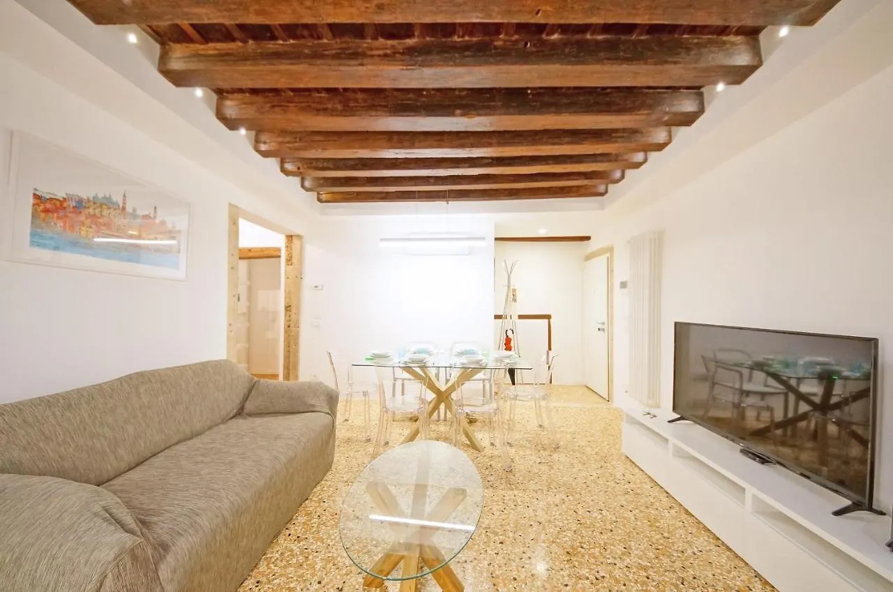 Dolcevita Apartments N 479 Venise