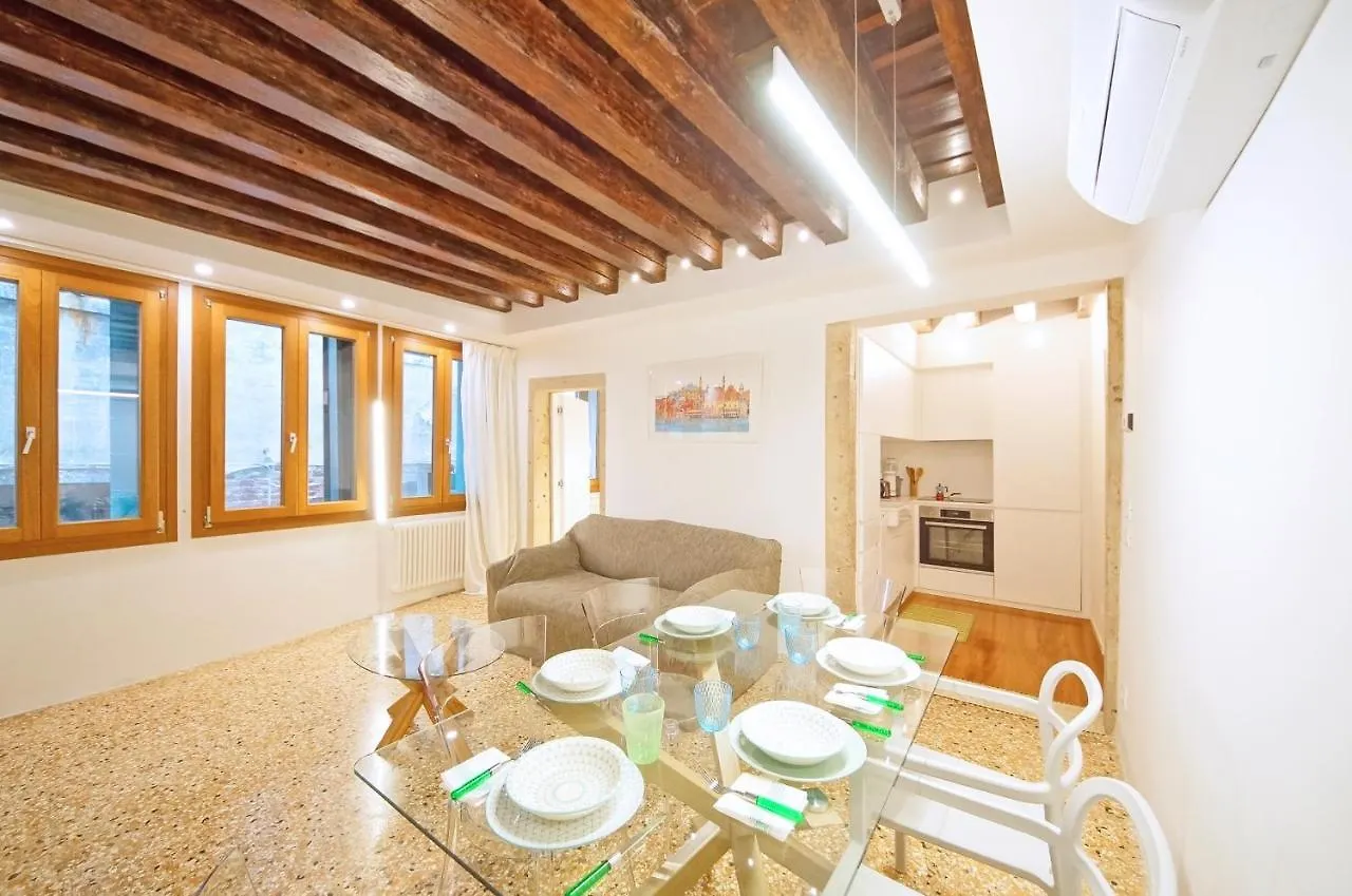 Dolcevita Apartments N 479 Venise