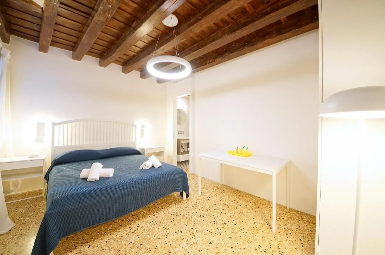 Dolcevita Apartments N 479 Venise